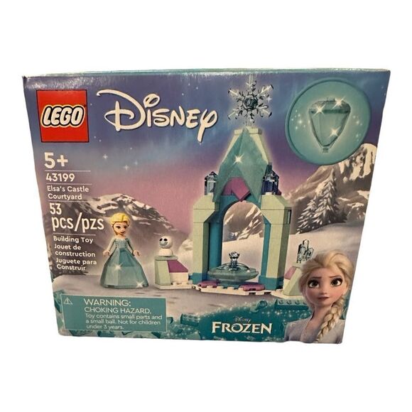 LEGO Disney Princess: Elsa’s Castle Courtyard (43199) - Picture 2 of 7